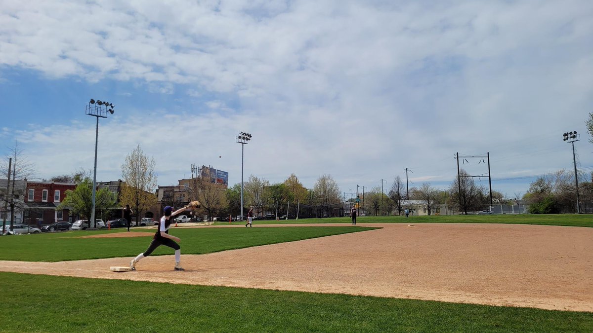 jessfromonline's tweet photo. baseball #jessball https://t.co/cFXvAhlRFn