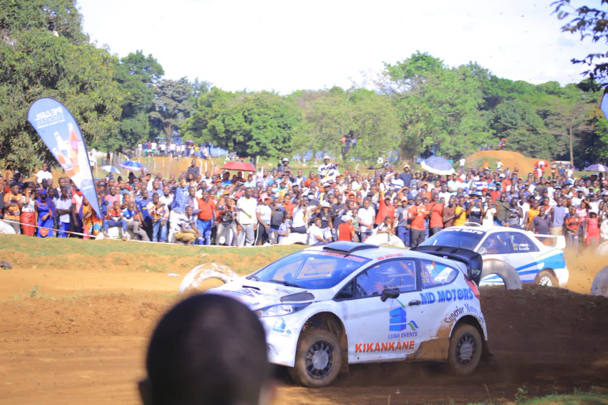WZahaa's tweet photo. Veteran Rally Driver Duncan Mubiru Kikankane's new monster ride in action at Victoria Raceway Park Garuga earlier today 🔥🔥.

#EasterCheeza https://t.co/sC9gDRFu4b