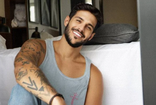 ➡️ Rodrigo Mussi está andando e falando; e deve ter alta da UTI em 2 dias.

Ex-BBB foi extubado e segue se recuperando; informações sobre o quadro de saúde foram passadas por Diogo Mussi, irmão do ex-BBB.

Leia: cutt.ly/xFBQCWh
