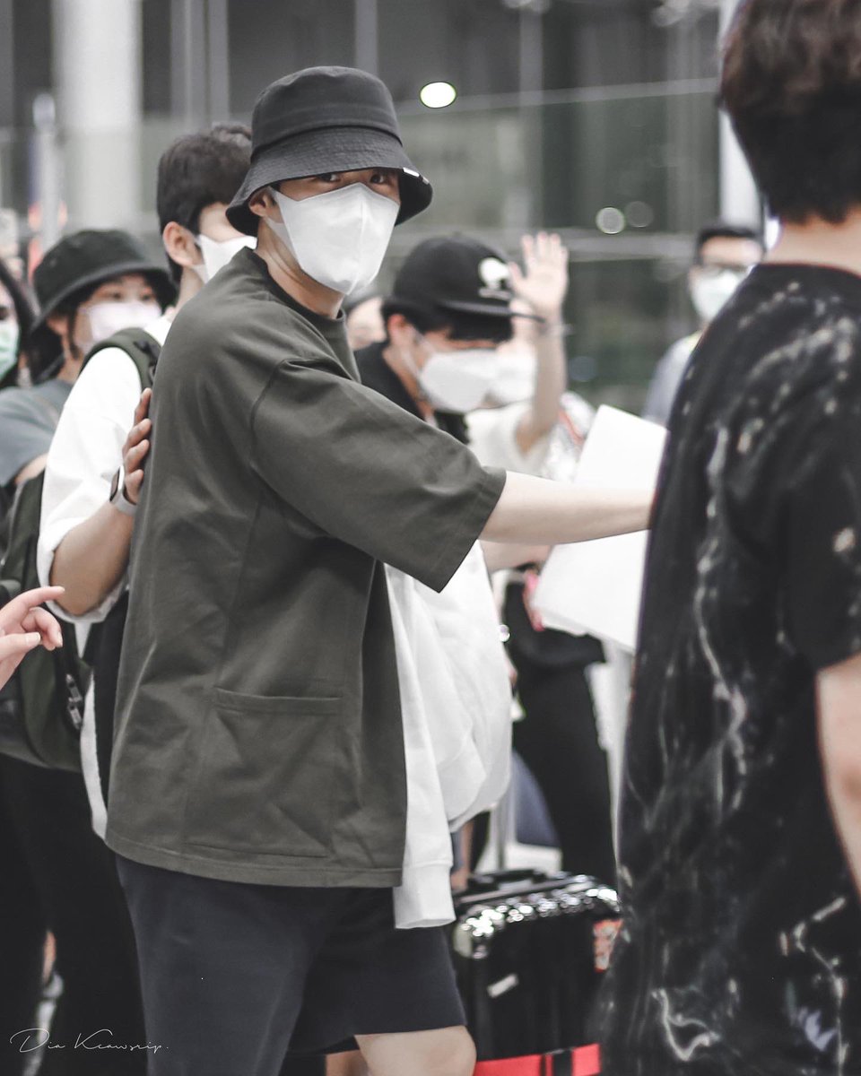 𝗱𝗶𝗮 ◡̈ 🤎🍃🍂 tweet media