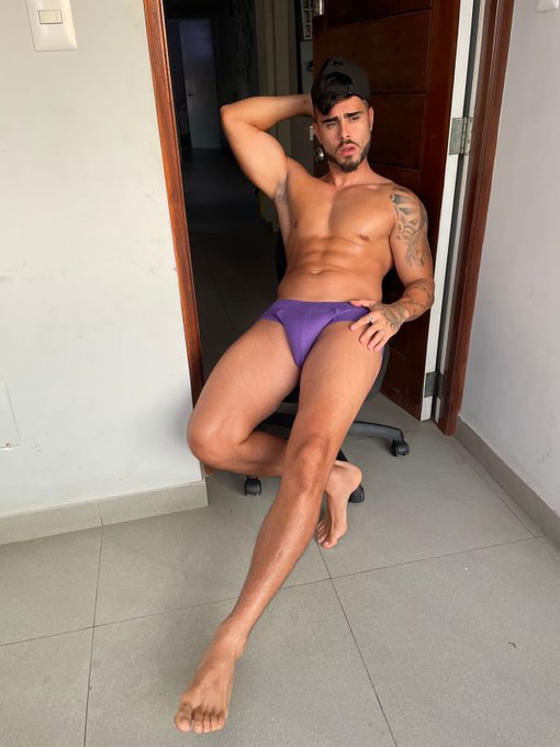 2 pic. ???? https://t.co/SreH4TE3My https://t.co/TBraDSPWDK