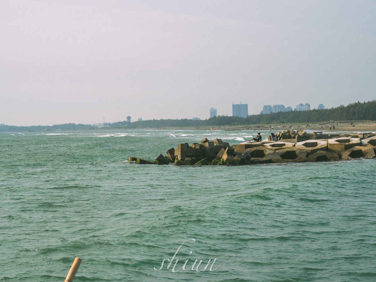 LifeShiun's tweet photo. 2022/4/17 高雄-彌陀海岸光廊&amp;台南-黃金海岸

#Taiwan 
#台灣 
#台灣景點 
#彌陀海岸光廊 
#台南黃金海岸方舟 https://t.co/T3Ji3lkLgi