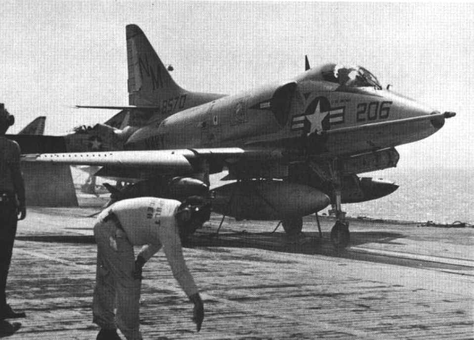 Task_Force23's tweet photo. Hiked out over some lava fields yesterday where two A-4s crashed in separate unrelated incidents
One was A-4C BuNo 148570 in 1966 and the other was A-4M BuNo 160038 in 1982
Learned about these sites a while back but wanted to see if they were still there
#AvGeek #wreckchasing https://t.co/DXKxWXQhgC