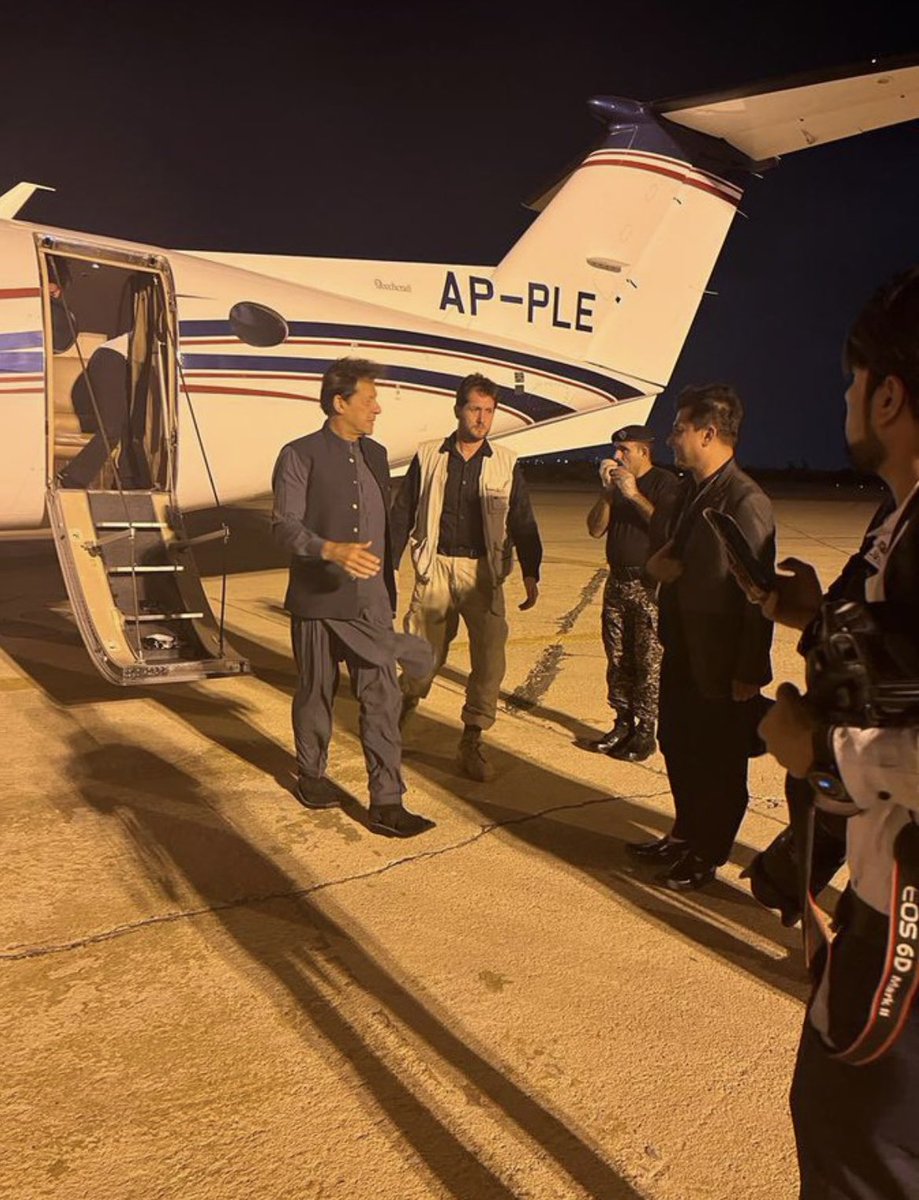 NDaultana's tweet photo. Travelling in a private jet and asking the common man for donations for party fund, don’t go well together. If anything, he could’ve saved lacs of Rs. and put it in his party fund by travelling the common airline. Apparently, there’s is no cure for narcissism https://t.co/lkzT5XLDwW
