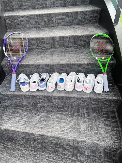 Tom Hart tweet media