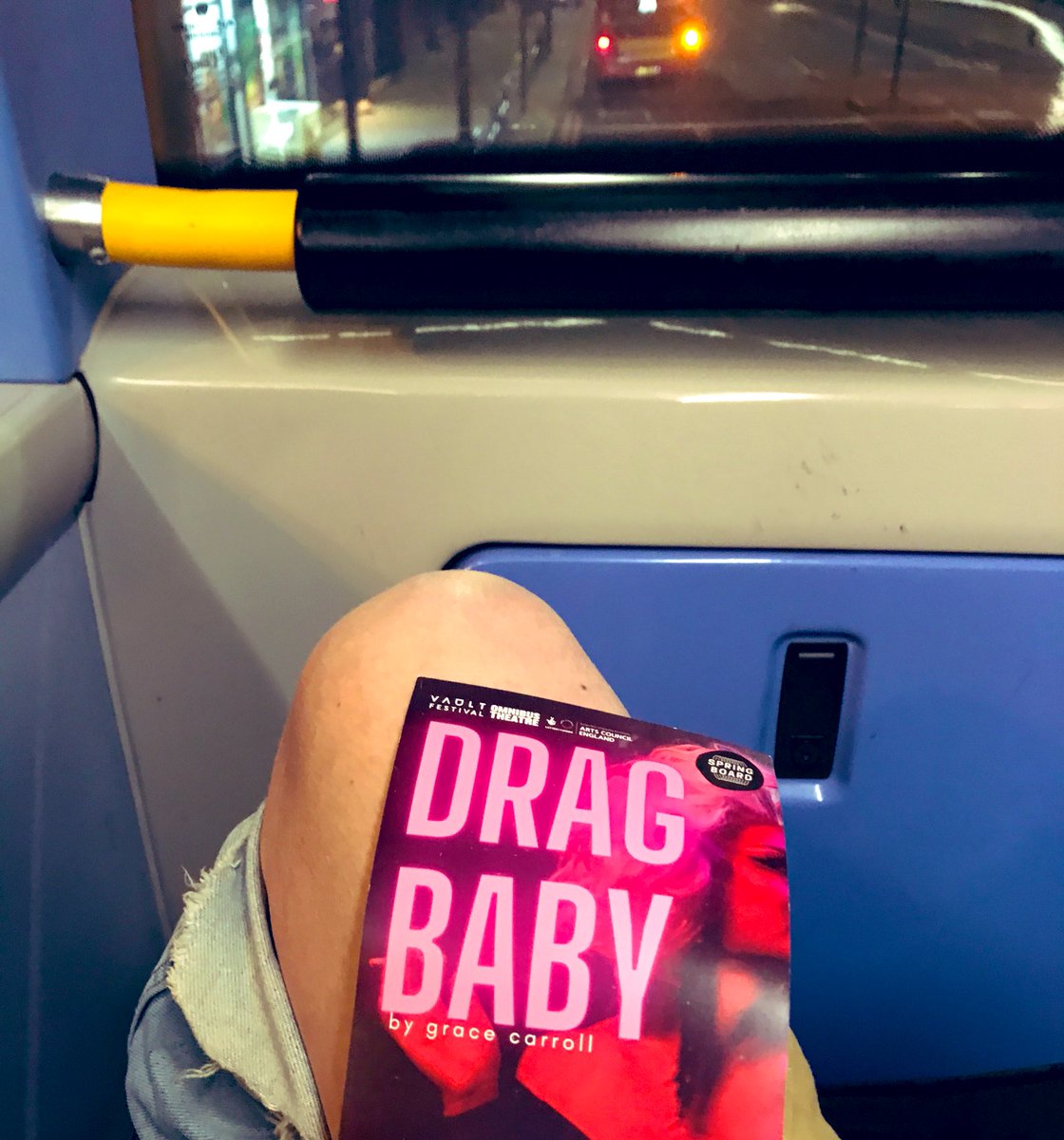 Madi_MacMahon's tweet photo. ππ³οΈβππ³οΈββ§οΈ π£LONDON QUEER THEATRE ANNOUNCEMENTπ£π³οΈββ§οΈπ³οΈβππ
#DragBaby @KingsHeadThtr is utterly sensational and should be seen by the π. Itβs only on for 1 more night, and itβs only a TENNER! Please go tomorrow and thank me with wine shaped gifts π
#newwriting #fringetheatre #lgbtq https://t.co/uryTgNKw3m