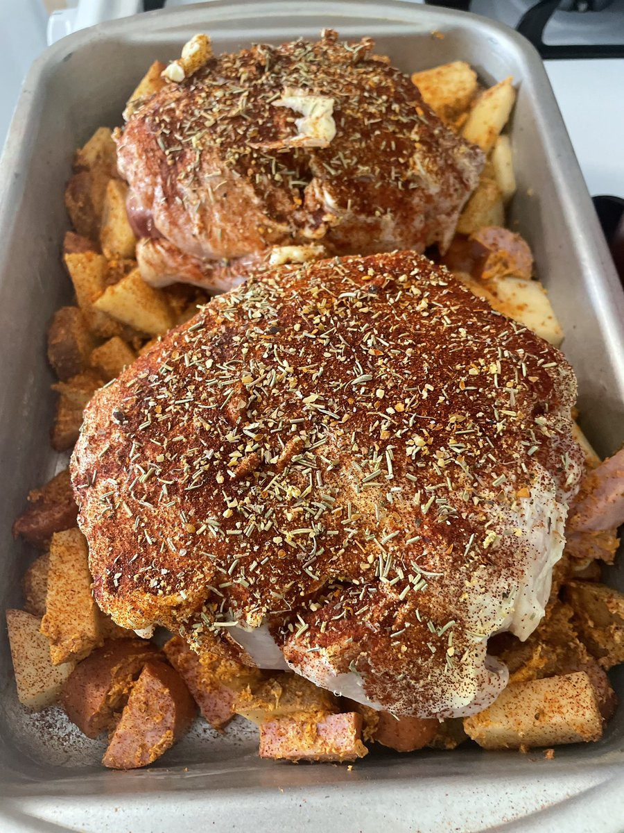 theark29's tweet photo. Before and after. #cornishhens #Easter2022 https://t.co/bnVPkYTKj9