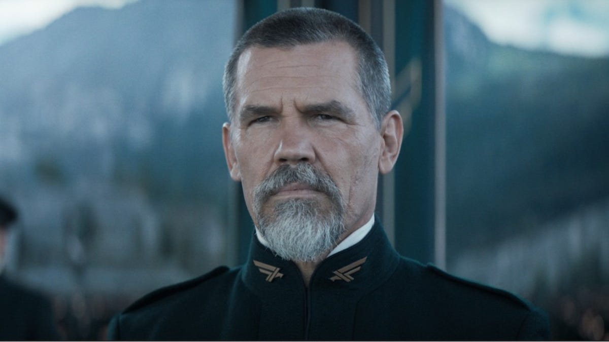 Gizmodo's tweet photo. Josh Brolin Describes His "Older, More Raspy" Batman That Almost Was https://t.co/n4VFm2HTrE https://t.co/z1YQ5XIeam