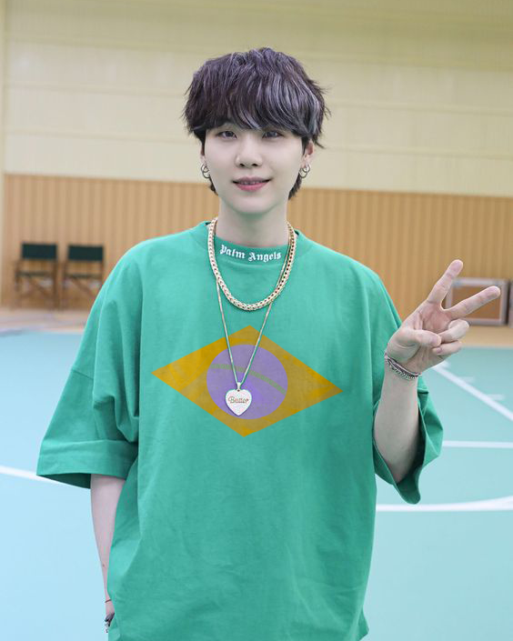 CB⁷ tweet media