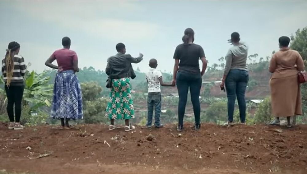 franceinter's tweet photo. Rwanda : le viol de guerre raconté par celles qui l'ont vécu
➡️ Ecoutez @GaelFaye , coréalisateur du documentaire "Le Silence des mots" au micro de @Sonia_Devillers  : https://t.co/L34GsShIwB
#LInstantM https://t.co/fI60T7OShE