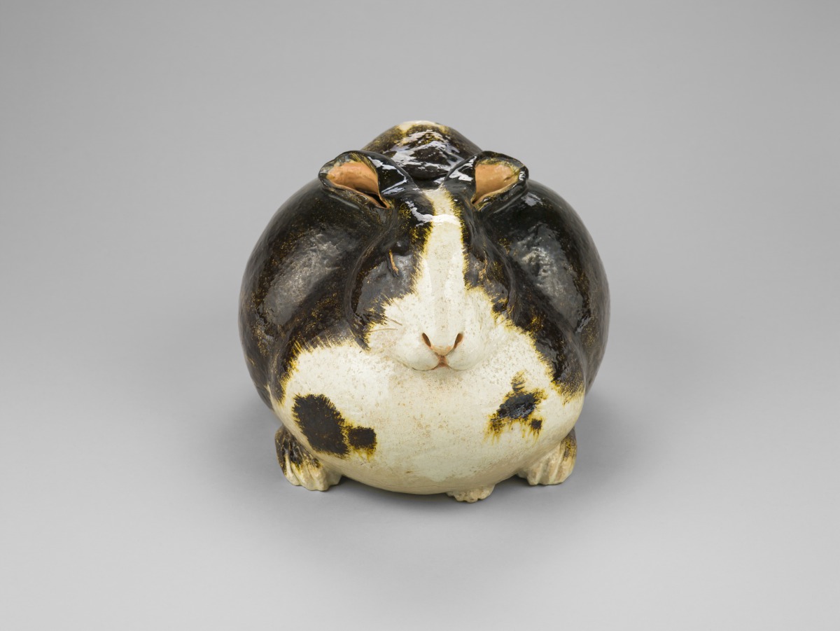 StlArtMuseum's tweet photo. removed to insert hot coals into the object, warming the holder's hands...and heart 😄. #SLAMCollects #STLArtMuseum #EasterSunday https://t.co/RuwgywSMJP