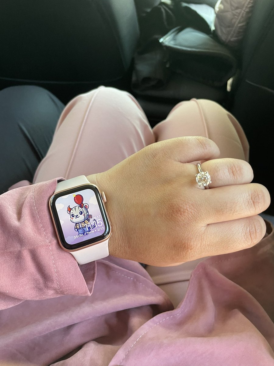 Pretty in pink this Easter Sunday 💕

Watch face brought to you by @TYGRNFT 🐅