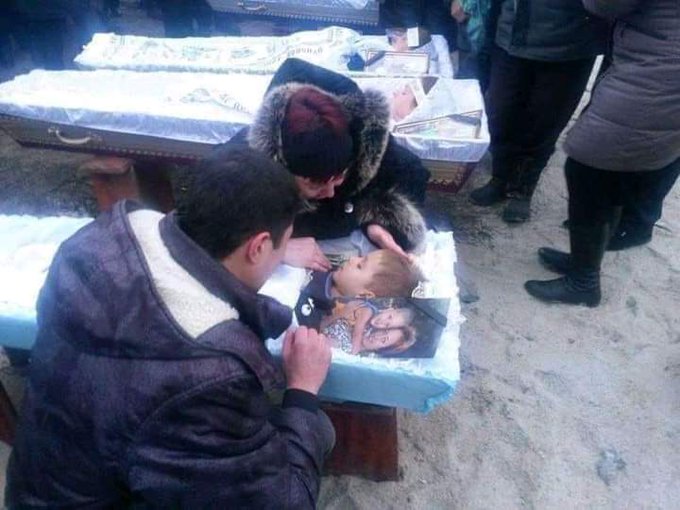 rusove's tweet photo. #Ukraine - and what do you do?? nothing!!
#vain #Bonya
#RussianWarCrimes
#Bonya you should speak up about this.
#Bonya, have you lost children in war?
ever thought of this?
and you are such a crap. creepy.
crying about handbags.
its outrageous.
you see: killed by #PUTLER: https://t.co/DDuIQ15RQm