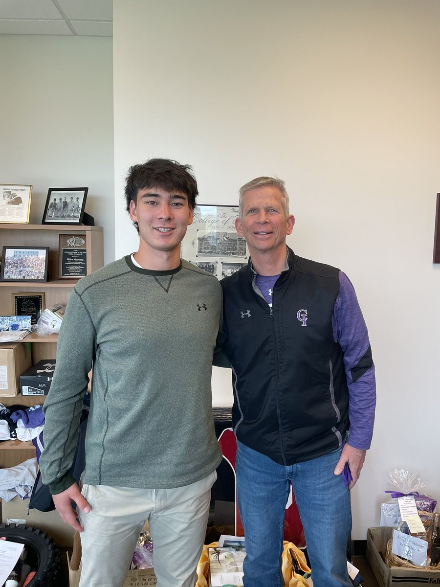 WillHook12's tweet photo. Amazing visit and incredible time at The College of Idaho this weekend. @coachB_Taylor @LandonGammell @COI_CoachStew @Coach_Leon_IV @CoachANelson04 @HHS_Mustangs_FB #YoteSteel https://t.co/BqZ5aiHZkX