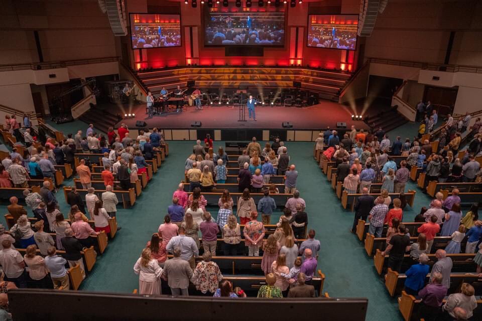 MyGracebc's tweet photo. What an incredible weekend of worship!  We were blessed with three packed services, with seven baptisms and many more making decisions for Christ.  God is on the move at Grace! We are thankful! There's a seat for you next Sunday at 9 and 10:30am. #Easter #Knoxville https://t.co/3sohtkNItr