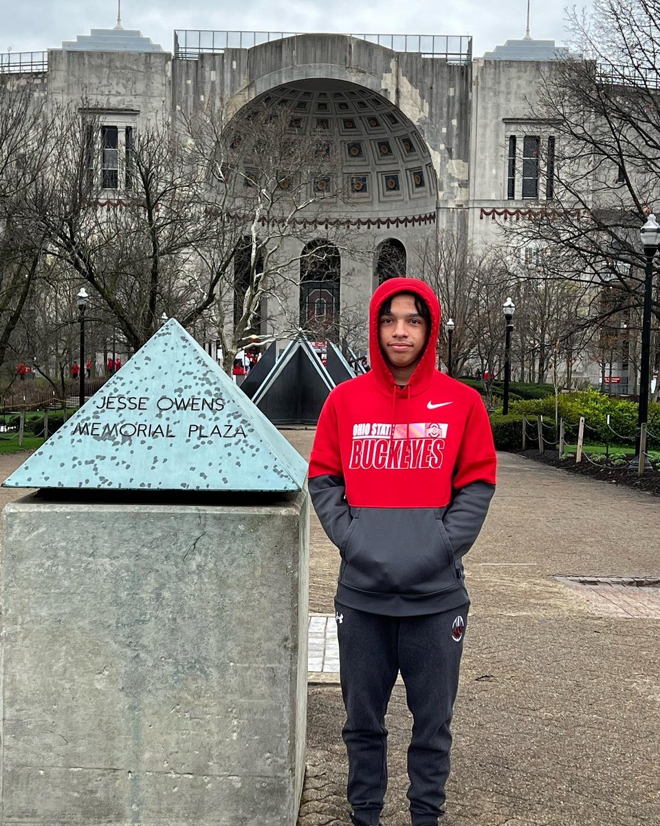missa721's tweet photo. Took Reece to the @OhioStateFB spring game! https://t.co/4vADW5OjjE