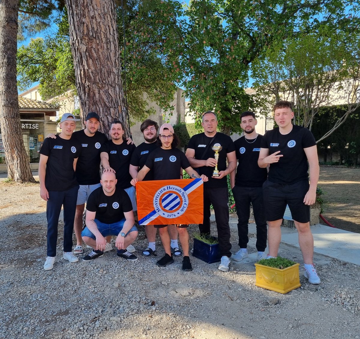 Rassemblement de la structure un magnifique week end , nos joueurs se sont déplacés de partout , de  France et de Belgique ! 
Merci a tous c'était un plaisir 💙🧡

Merci au club pour  votre invitation <a href="/MontpellierHSC/">MHSC</a> nous sommes fier de vous représenter 

Allez Mhsc ! 🔵⚪️🟠