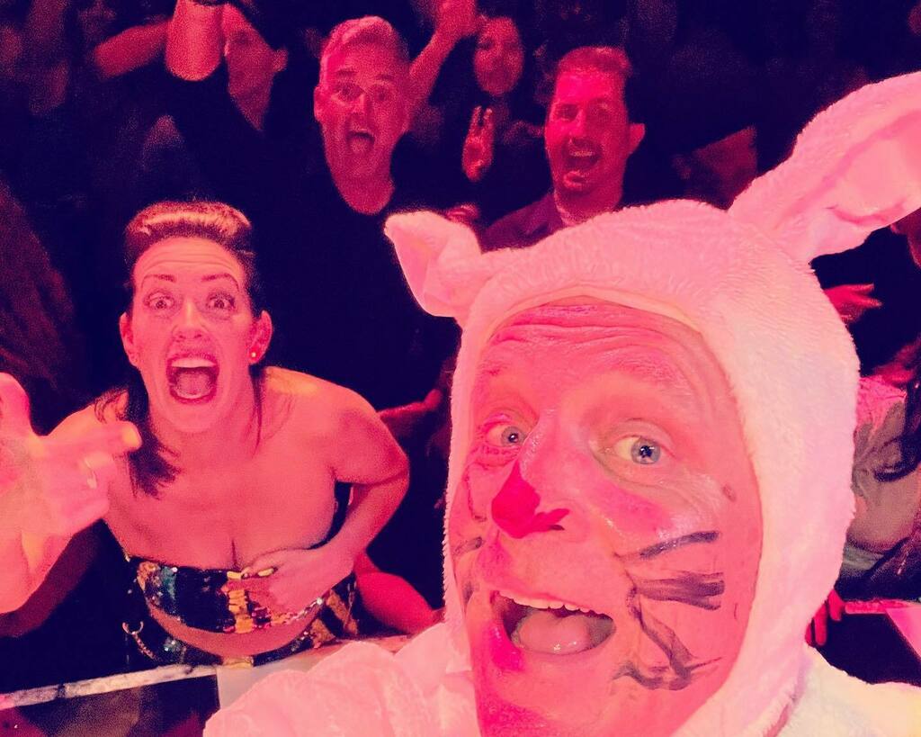wonderbread5's tweet photo. Happy Easter! Thank you everyone who came out to the Welcome Back Show last night❤️
Thank you @mysticpetaluma for having us! 
🐣 
@jaysieganpresents
#wonderbread5 https://t.co/zzFVMIkWCq https://t.co/cpYmN0y6AP