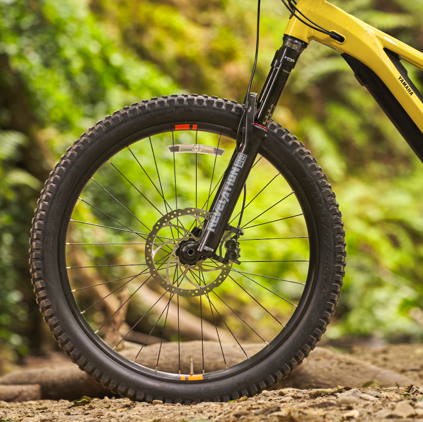 yamahabicycles's tweet photo. With internal rim width of 40mm, our Yamaha-designed 27.5+ alloy wheelset is built with Boost hub spacing for a more direct chainline in the rear wheel and wider hub flange for increased spoke strength to the rim. #YDXMOROPro https://t.co/PubQTodNB7