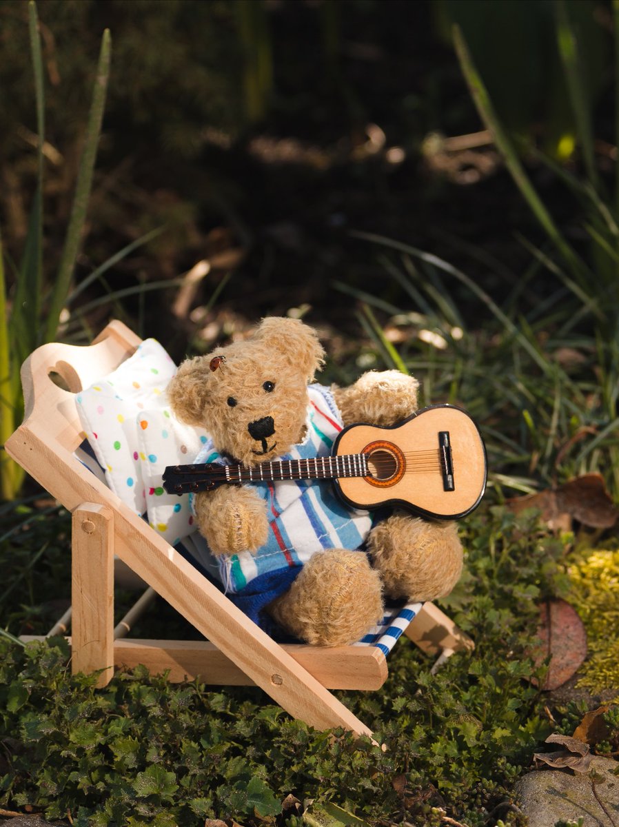 I'm going to play a song for you on my guitar. Come and sing with me. 🎶🎸🐞 #guitar