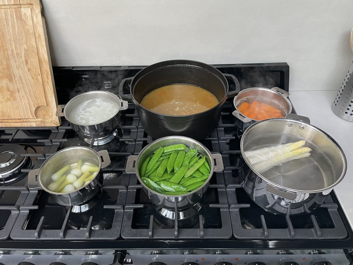 Un des avantages du monstre à 7 feux, c’est que quand le petit malade a envie de riz en plein coup de feu, ça se gère pepouze