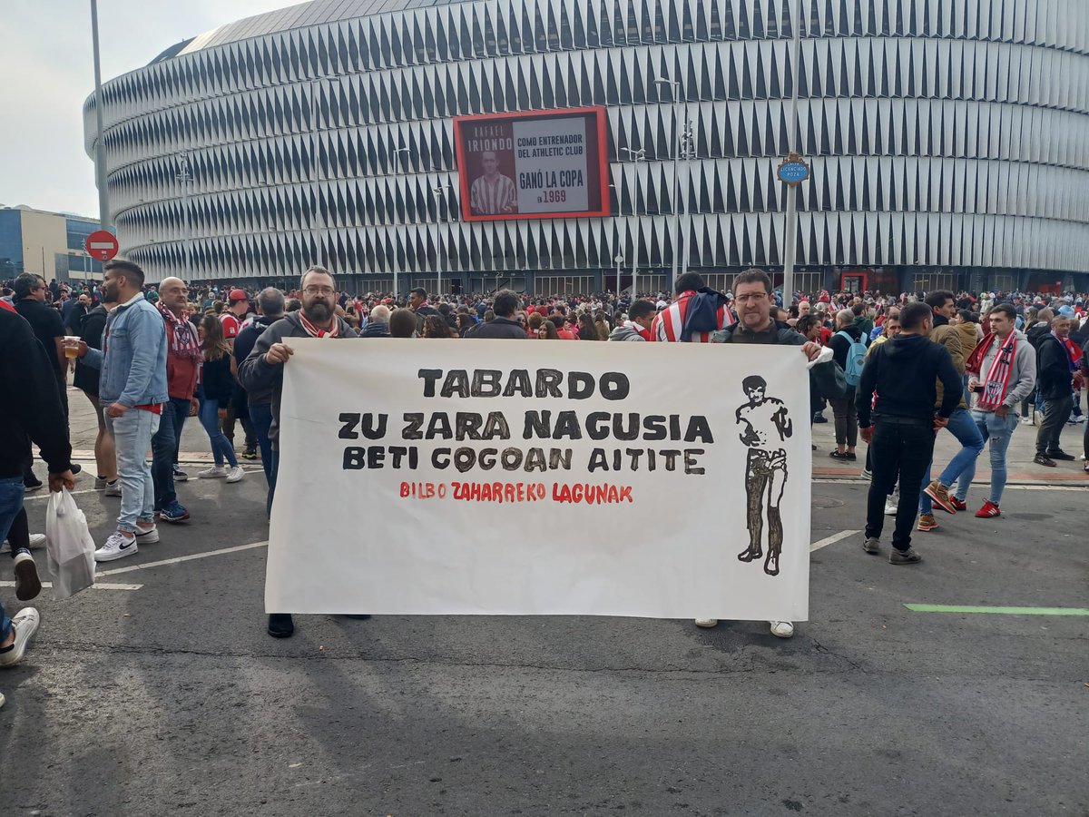 uxuaola's tweet photo. Atheticzale amorratua #tabardo #aitite https://t.co/tiGPHwiObo