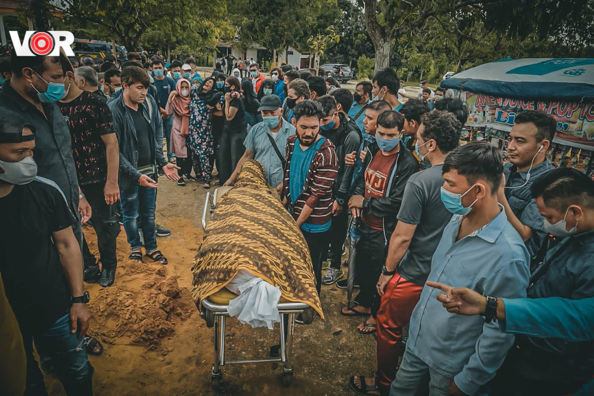QueenEl62668306's tweet photo. Thousands of Afghans in Indonesia lack stability. They are mentally and physically at risk. They need your help more than ever before...
 #RescueAfgRefugees_Indonesia https://t.co/EKRy19uNoP