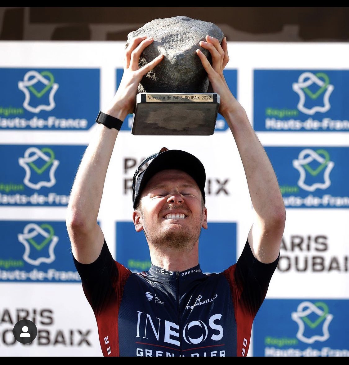 13 years of waiting and they finally did everything right. Huge congrats to everyone <a href="/INEOSGrenadiers/">INEOS Grenadiers</a> <a href="/DylanvanBaarle/">Dylan van Baarle</a> <a href="/ServaisKnaven/">Servais Knaven</a> #ParisRoubaix2022