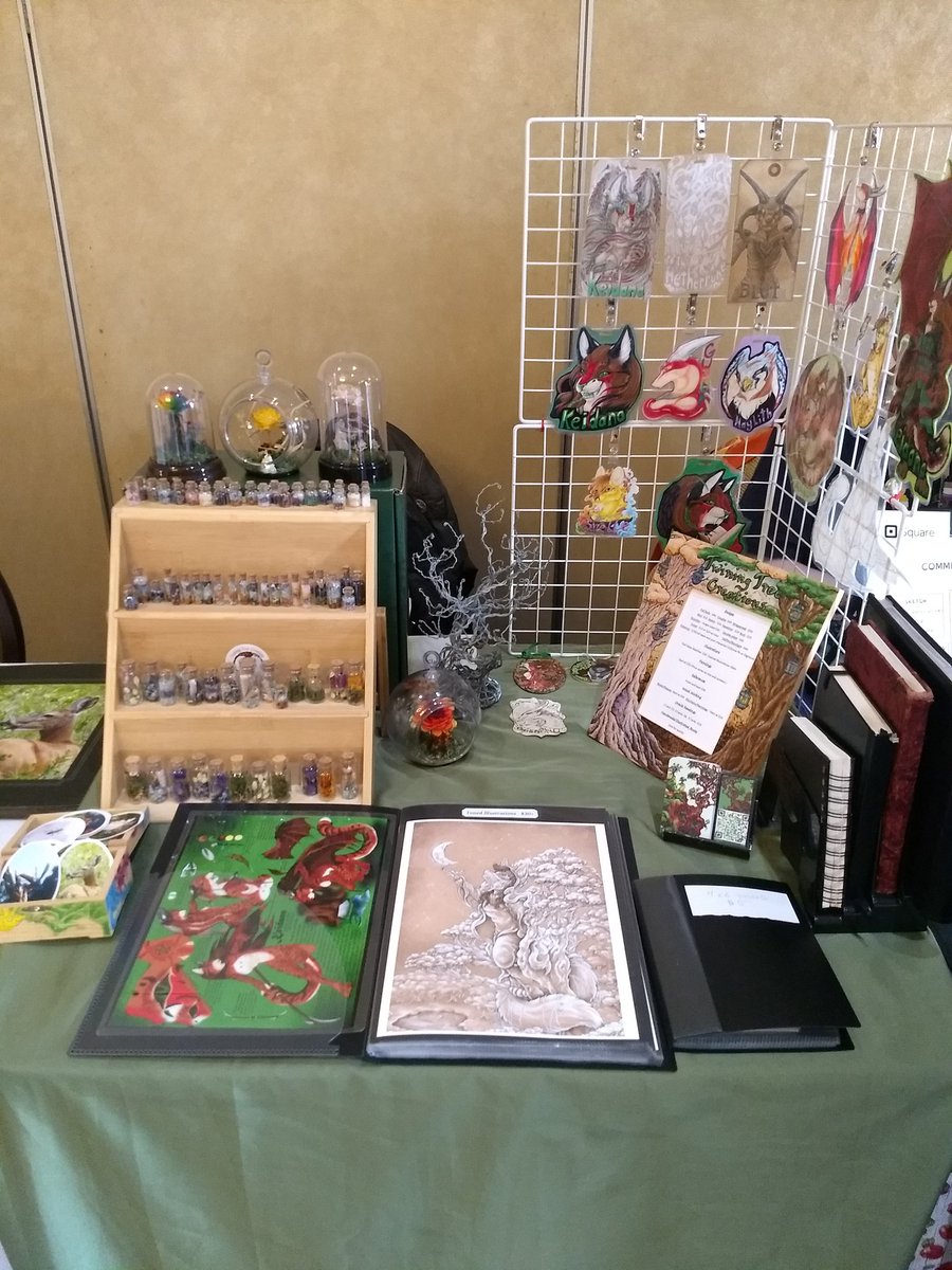 TwiningTree's tweet photo. Last few hours of the Artist's Alley here at @FurSquared! Come on by and grab your last minute sales. โค๏ธ
#art #vending #furry #furcon #wisconsin #artforsale #artist #convention #furryart #spirithome https://t.co/gisNFZS08H