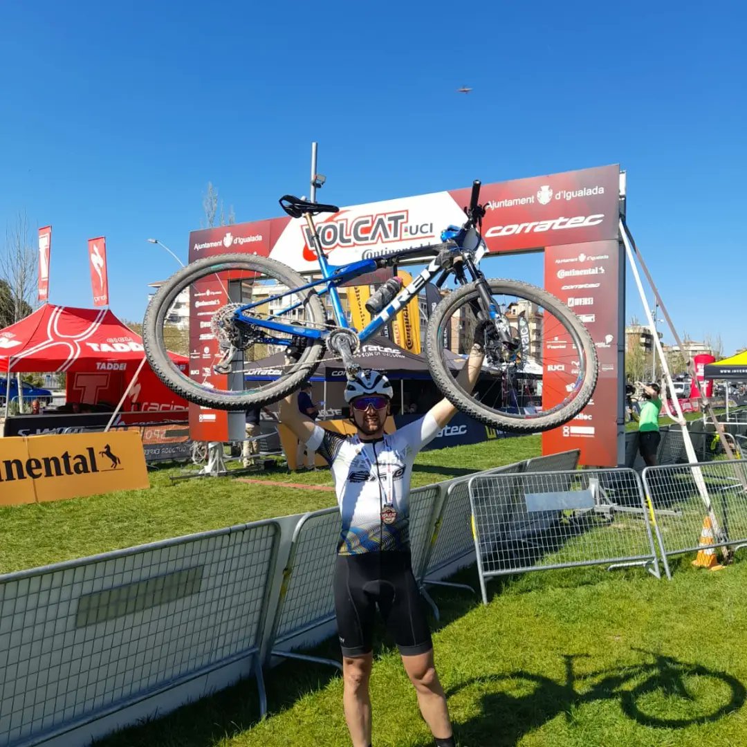 Sportecnicteam's tweet photo. Y en la @Volcatbtt espectacular el trabajo realizado por @ajenjocarlos , consiguiendo entrar el 3️⃣ en categoria #sub23, Francisco Javier Aguilar haciendo #top10 en la exigente categoría #master30 y Carlos recuperando las sensaciones tras su lesión.
Enhorabuena 👏 #brdwheels https://t.co/Gv5arVIHjf