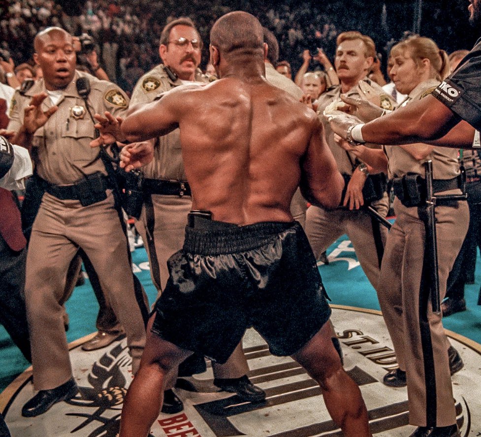Mike Tyson vs. Las Vegas Police after biting Evander Holyfield

(Las Vegas, 1997)
