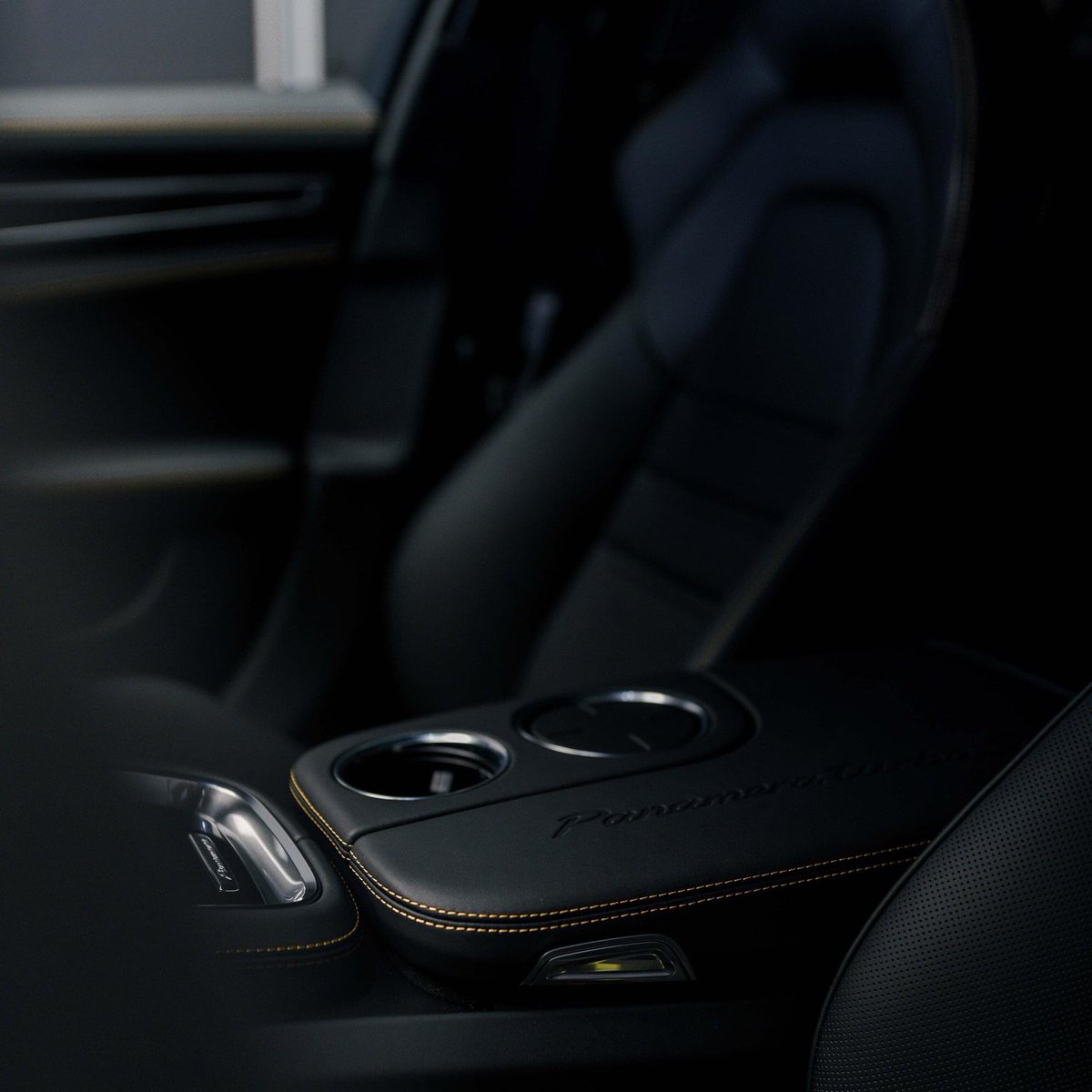 PorscheHellas's tweet photo. Speed Yellow! Porsche Panamera Turbo S E-Hybrid. #PorscheHellas #Porsche #PorschePanamera #porscheexclusivemanufaktur #motodynamics #MoveExperienceLive https://t.co/Q6iTG1m9VW