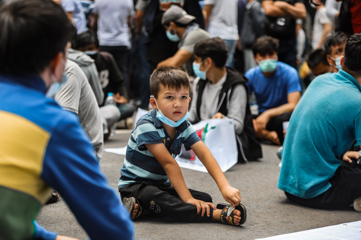 HaidariENU's tweet photo. Why we do not deserve to have Freedom, Peace, and a place to call it home, and live our life peacefully likewise other people. 
#RescueAfgRefugees_Indonesia #UNHCR #HumanRights #refugees https://t.co/mc4NuKcssX