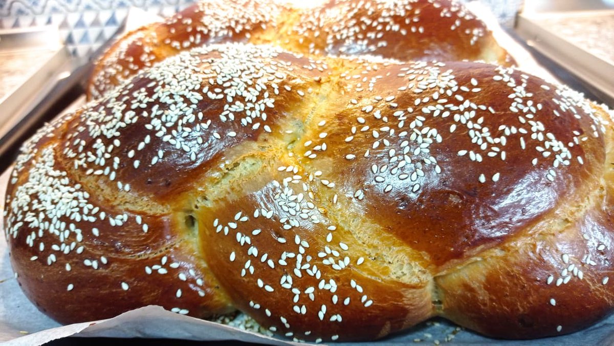 IPatiTre's tweet image. Τσουρέκι Ειρήνης
Συνταγή εδώ: cook-bake.gr/recipe/%cf%84%…
#tsoureki#cookbakeirini#greekfood#traditional#sweetbread#homemadefood#easter#easterbread#baking