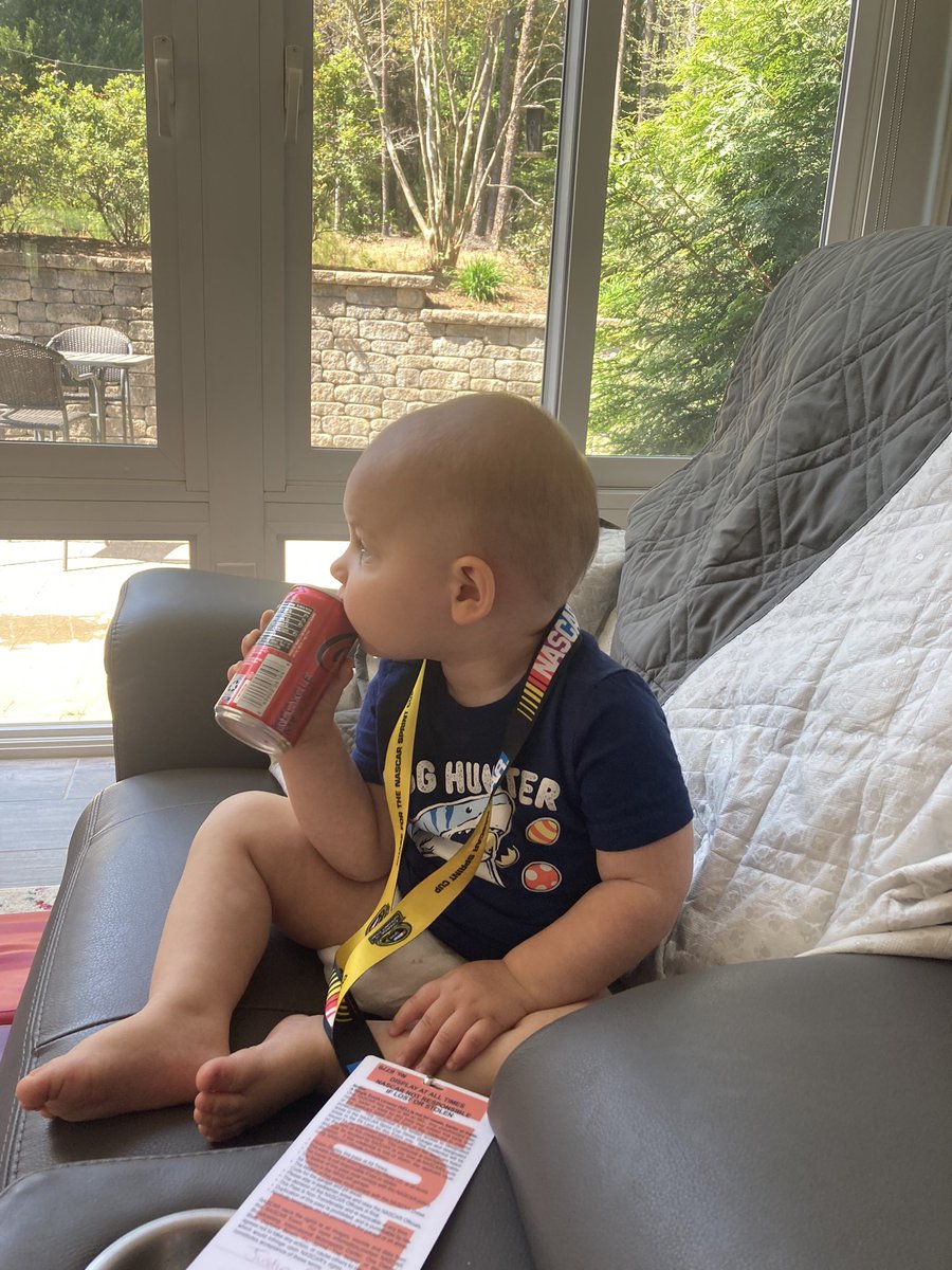 Justin22Snipes's tweet photo. @NASCARONFOX someone is ready for the race and already working on his sponsors! @CocaCola #Bristol #ItsDirtBaby https://t.co/12xaSX441z
