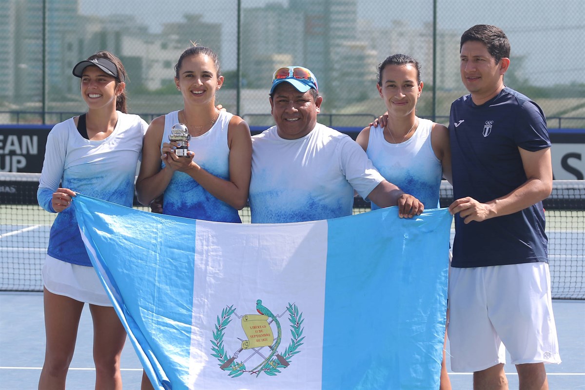 cotecctennis's tweet photo. Celebramos junto a @AndreaWeedon su Premio al Compromiso de la @BJKCup_es por representar dignamente a #Guatemala en el evento por 14 aรฑos.
#Guate #VamosGuate #CoteccPlayers #OurRegion #BJKCup https://t.co/AnH3Dg0CGd
