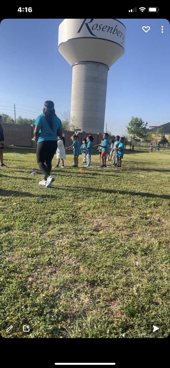 RaeneishaT's tweet photo. Field-Day Fun 🤩 https://t.co/OpqXtGCI0r