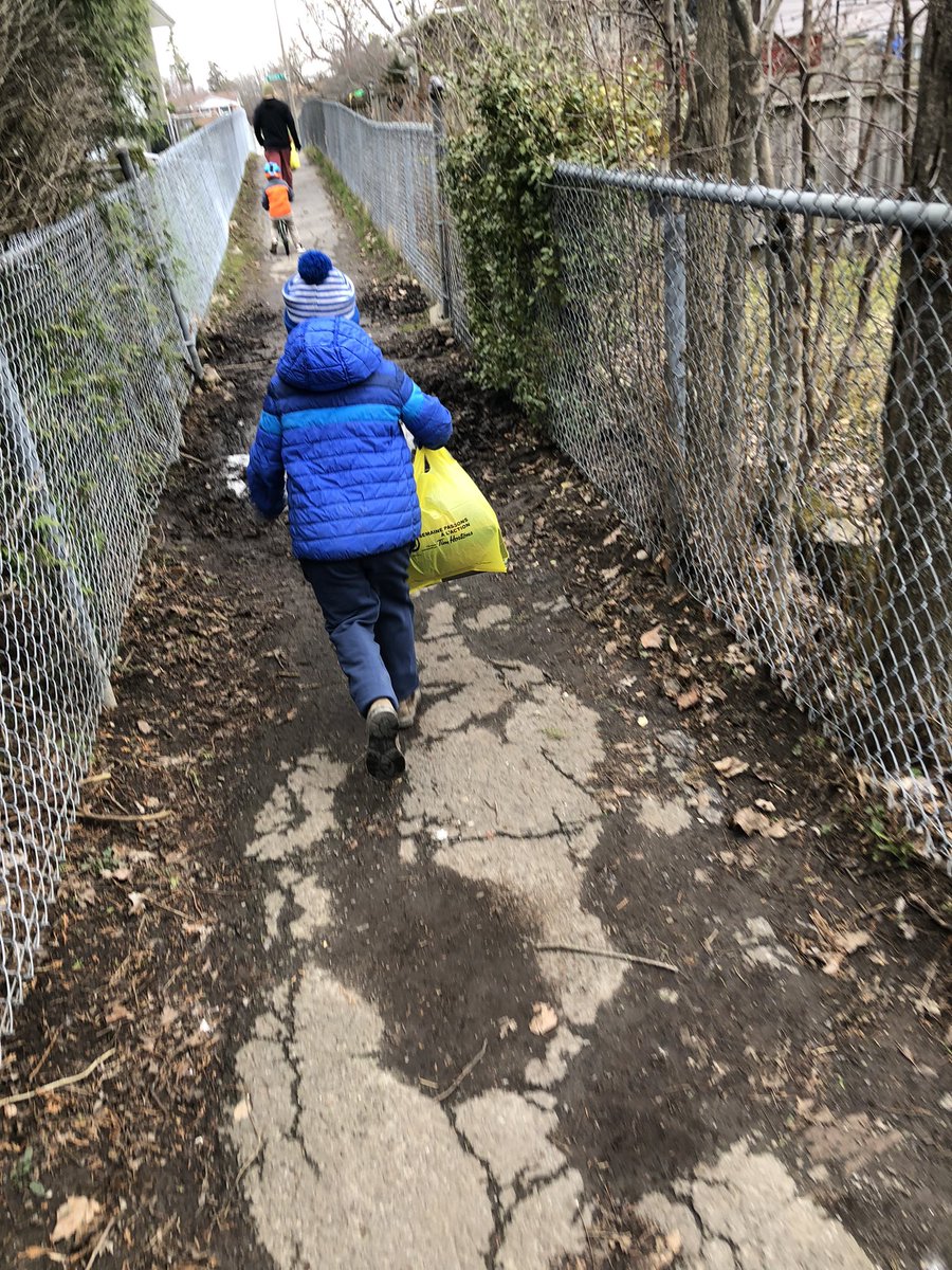 Pitching in and getting some fresh air! A pickup for you <a href="/SustainableKtwn/">Sustainable Kingston</a> in Bayridge west!