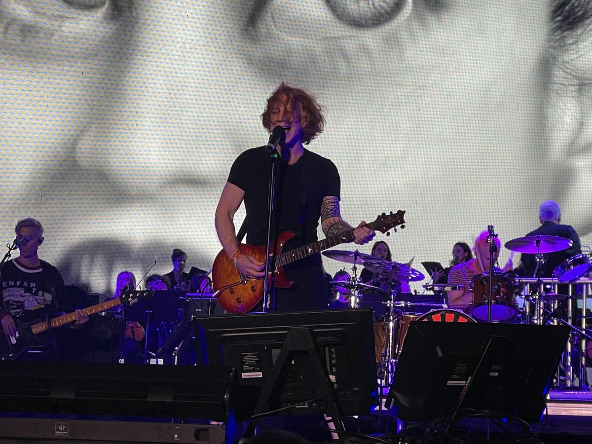 lmburcham's tweet photo. @dannyelfman you killed it at Coachella. That was so fun! https://t.co/uyszLTg5d5