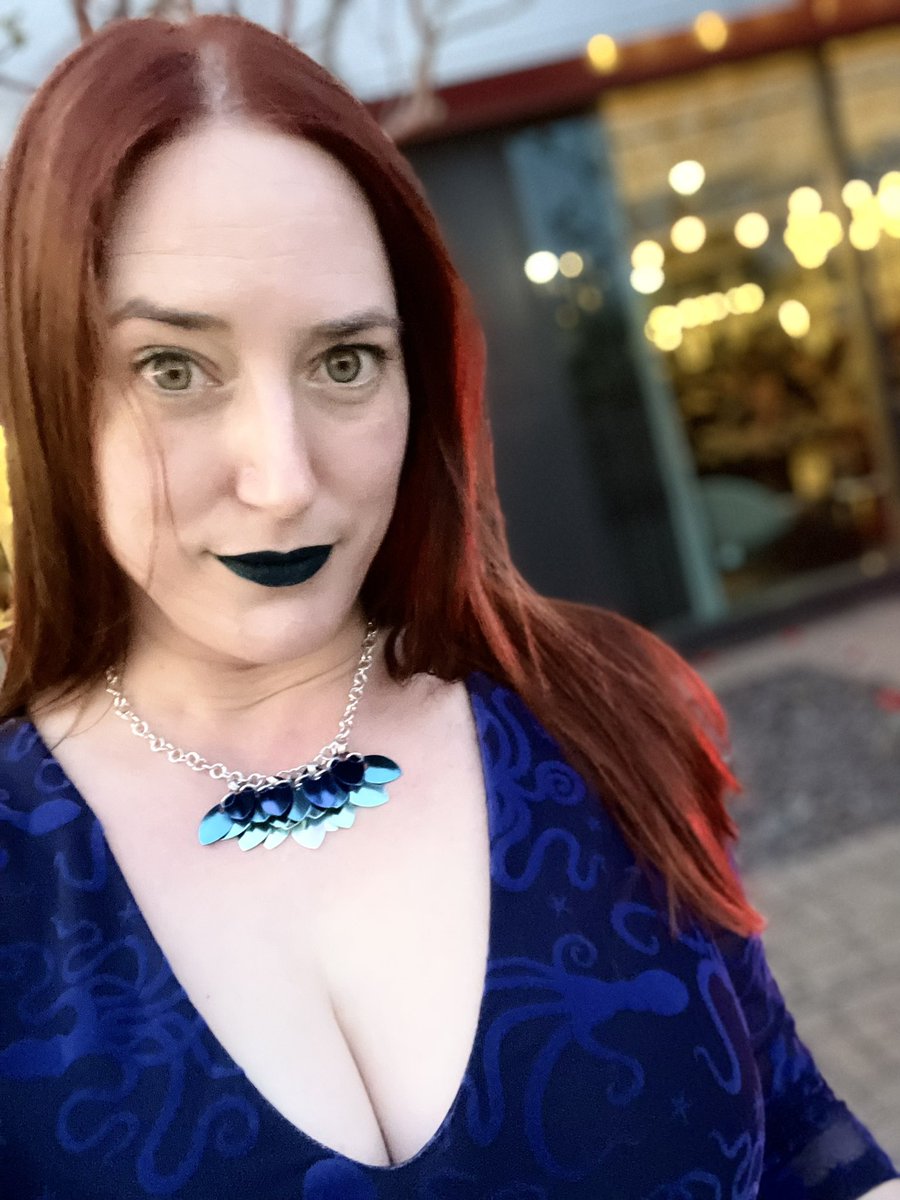 silkyida's tweet photo. Another lovely evening here at #Eastercon22! Looking forward very much to @AndrewWallaceDR doing Deviant Database at 9pm. https://t.co/vWwBLDrQEY