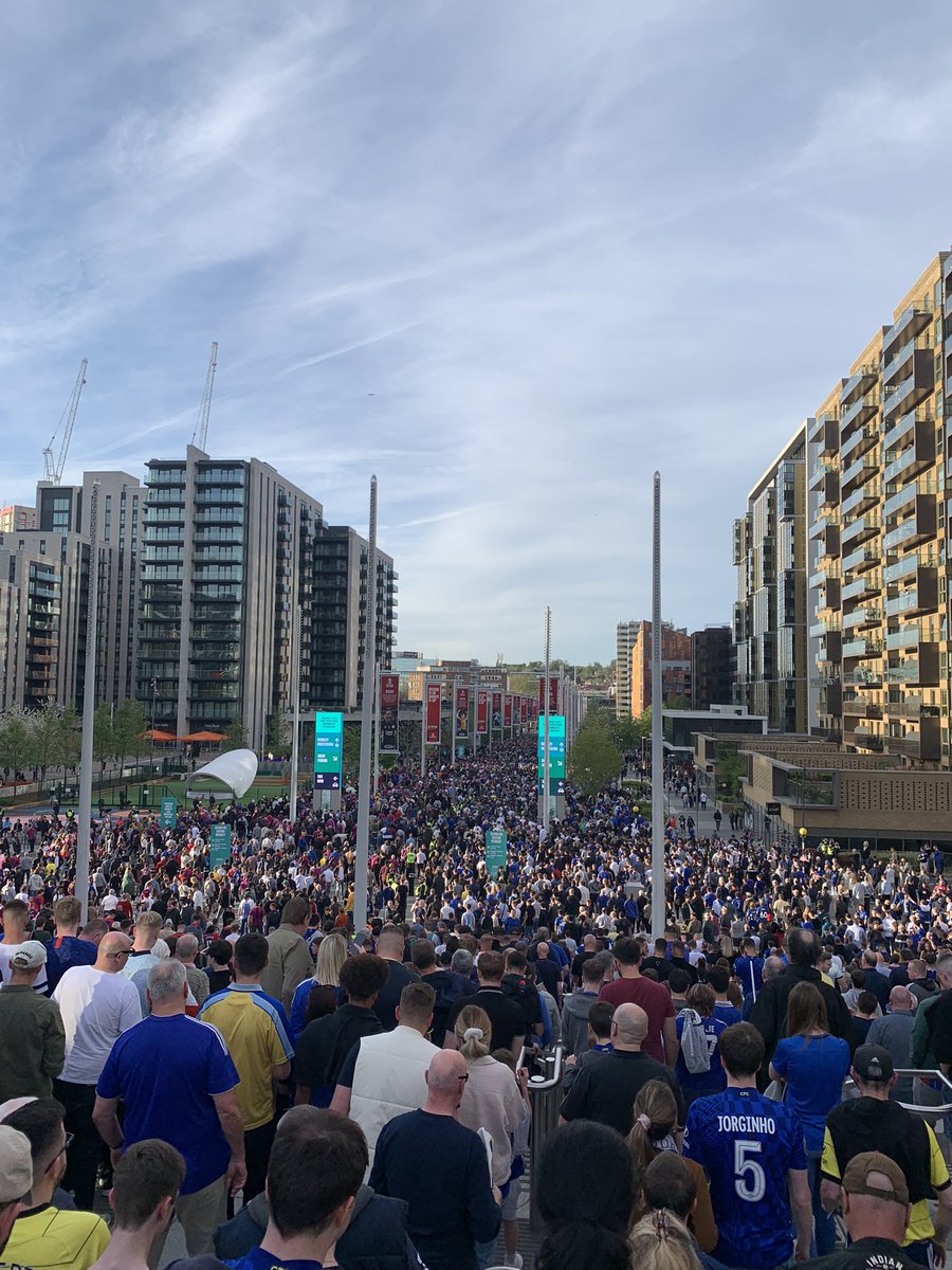 GeorgeOrchard6's tweet photo. CHELSEA 🔵 VS CRYSTAL PALACE 🔴🔵 #FACupSemiFinal https://t.co/AE6OFl7vu1