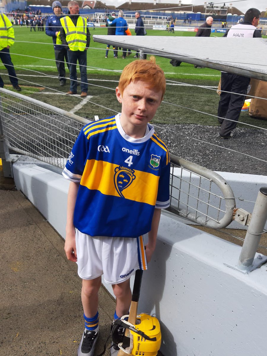 gaelscoildurlas's tweet photo. Comhghairdeas mór le Harry a d’imir leis an bhfoireann @MunsterGAA Primary Game inniu i bPort Láirge. So proud of this young man who lined out with Tipperary today in the #PrimaryGame in Walsh Pk.
The first of many outings in the🇺🇦! Well done to all involved! @TippCumanNamBun https://t.co/YGmRVLPN5M