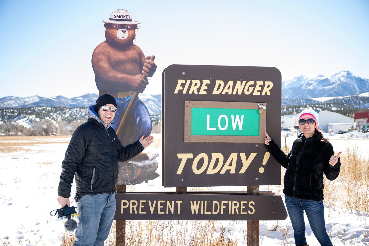 AdamSweetser's tweet photo. Our very first stop in #Salida was the Ranger Station for our Monarch Mountain history video. We also stopped by the #SmokeytheBear #Wildfire sign to remind you to be safe out there. 

Click the link to watch our most recent #Colorado #vlog

📺 https://t.co/vprZWQ5nWI
#getoutside https://t.co/bNoFH4yfXq