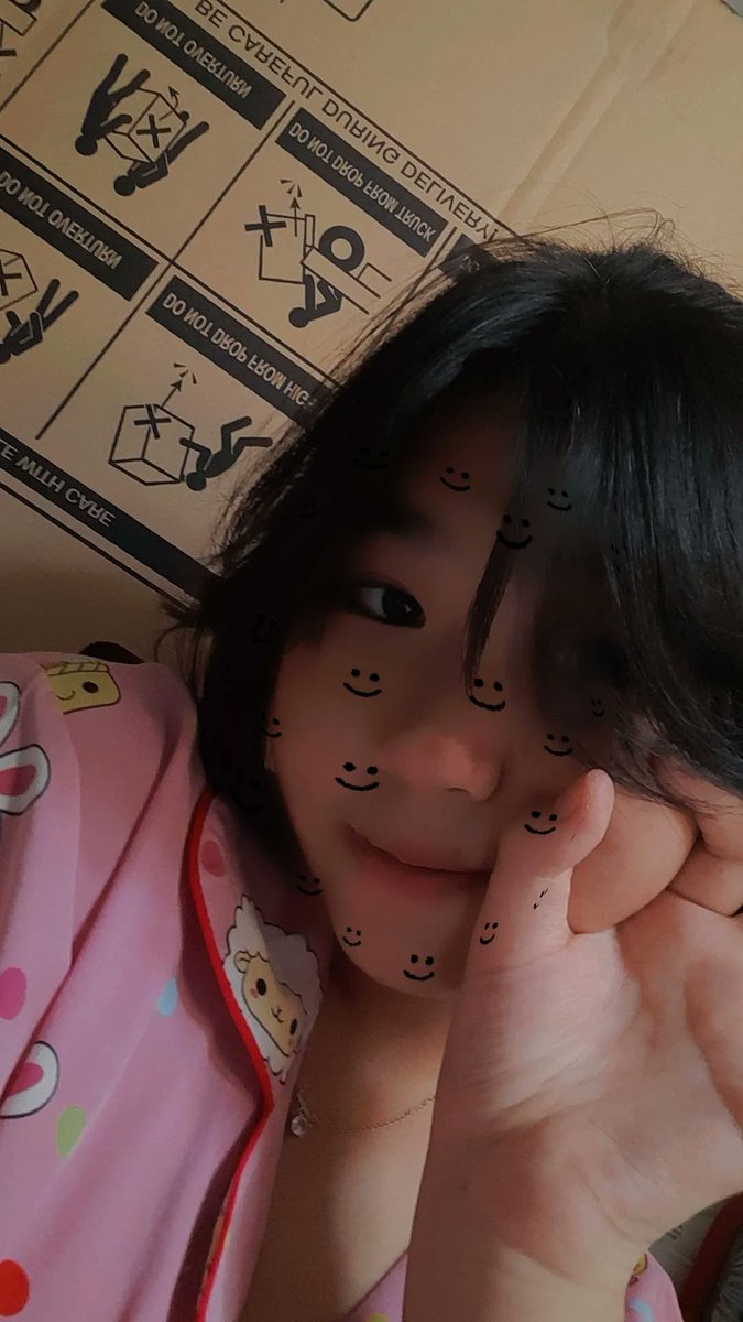 08Chi1's tweet photo. Cute🤗🤗?? https://t.co/6nHbZCggeD