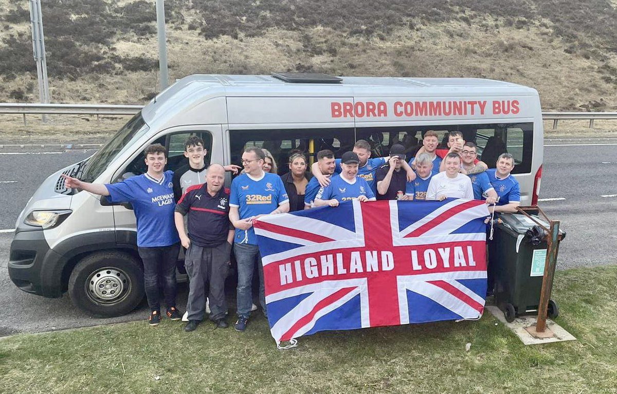 BroraDevelops's tweet image. On the road back to Brora from Glasgow earlier. Here are some happy looking Highland Loyals! 

🤩 Great to see our members getting out and about again in the community bus as restrictions ease. Can we take you somewhere? Get in touch! 

#communitytransport #volunteers #daysout