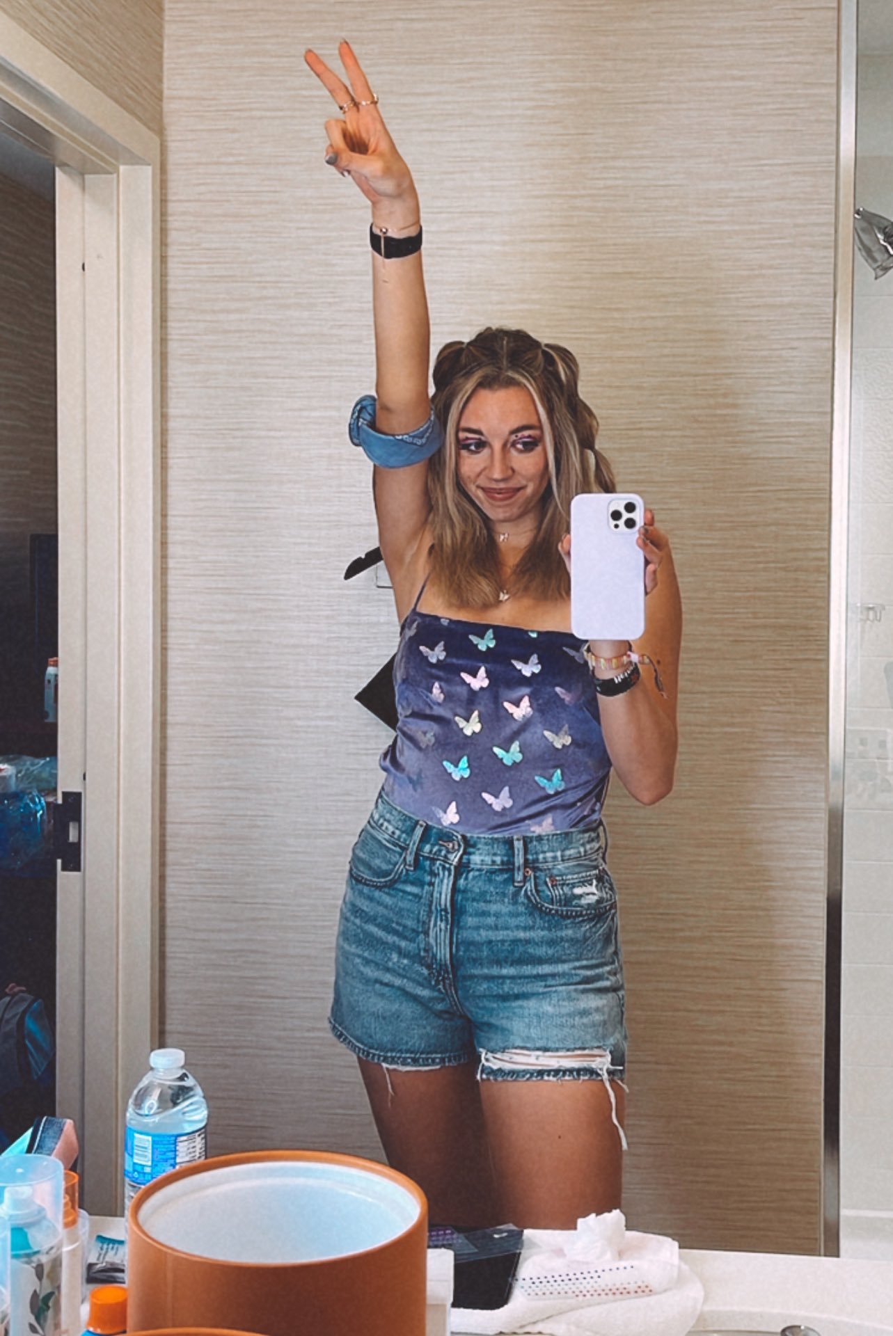 Jordie on Twitter "Coachella ootd day 3 🦋 🐰 https//t.co/iz5YeeRpfu