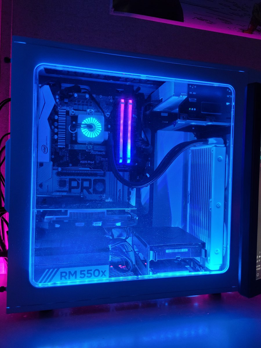 CardinalCoder64's tweet image. Selling my computer locally, gonna start from scratch and rebuild my setup. Powerless Chaos updates will have to wait a little while longer because of this unfortunately. Here&apos;s some pics of my current setup: