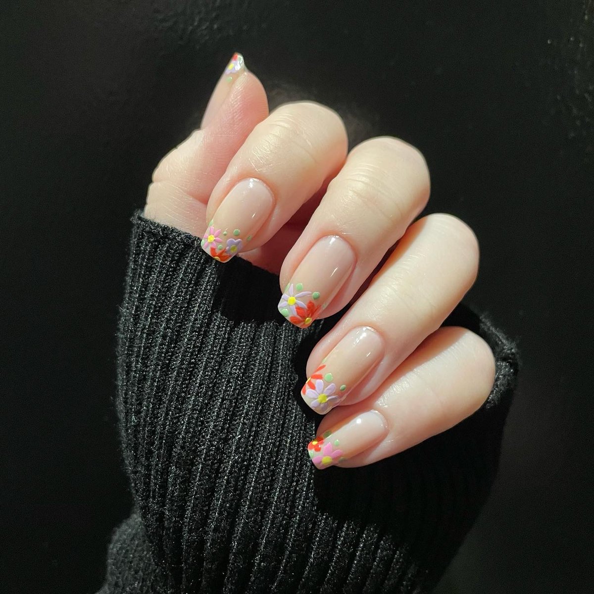 CoutureCuticle's tweet photo. Contrary to popular belief these are groundbreaking 🫖
.
.
.
#holotacospring2022 https://t.co/ehl05FSVMi