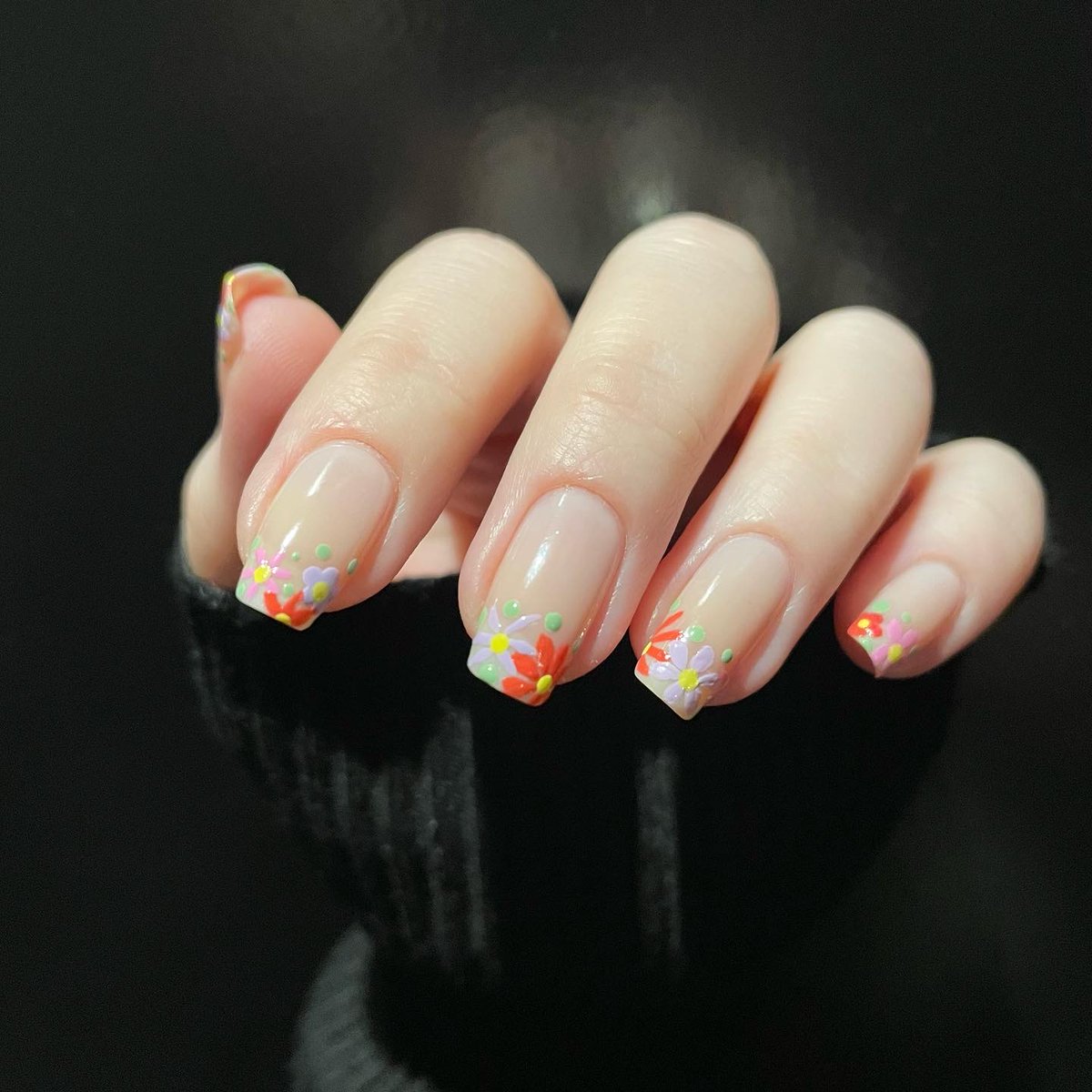 CoutureCuticle's tweet photo. Contrary to popular belief these are groundbreaking 🫖
.
.
.
#holotacospring2022 https://t.co/ehl05FSVMi