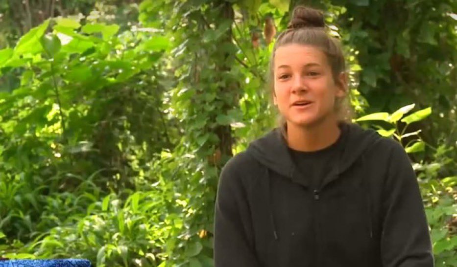 Önce röportajda Barışa iftira atarak  ağladı.

Özel hayatıma karışmayın diyen Nisa Mert ve Sude ilişkisine karıştı

Sonra Nagihana sporcuya doping yaptı diye iftiralar attı.

Şimdi yine Barış’a smse çıkacağı zamanlar iftiralar attı

#Survivor2022alltar #SurvivorAllStar2022